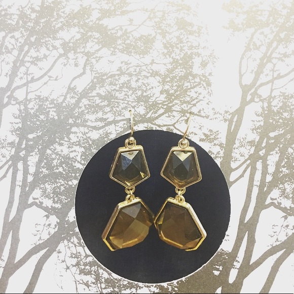 🧞‍♀️ 🚛MOVING SALE 🚛 Topaz dangle earrings 🍂 - Picture 3 of 3